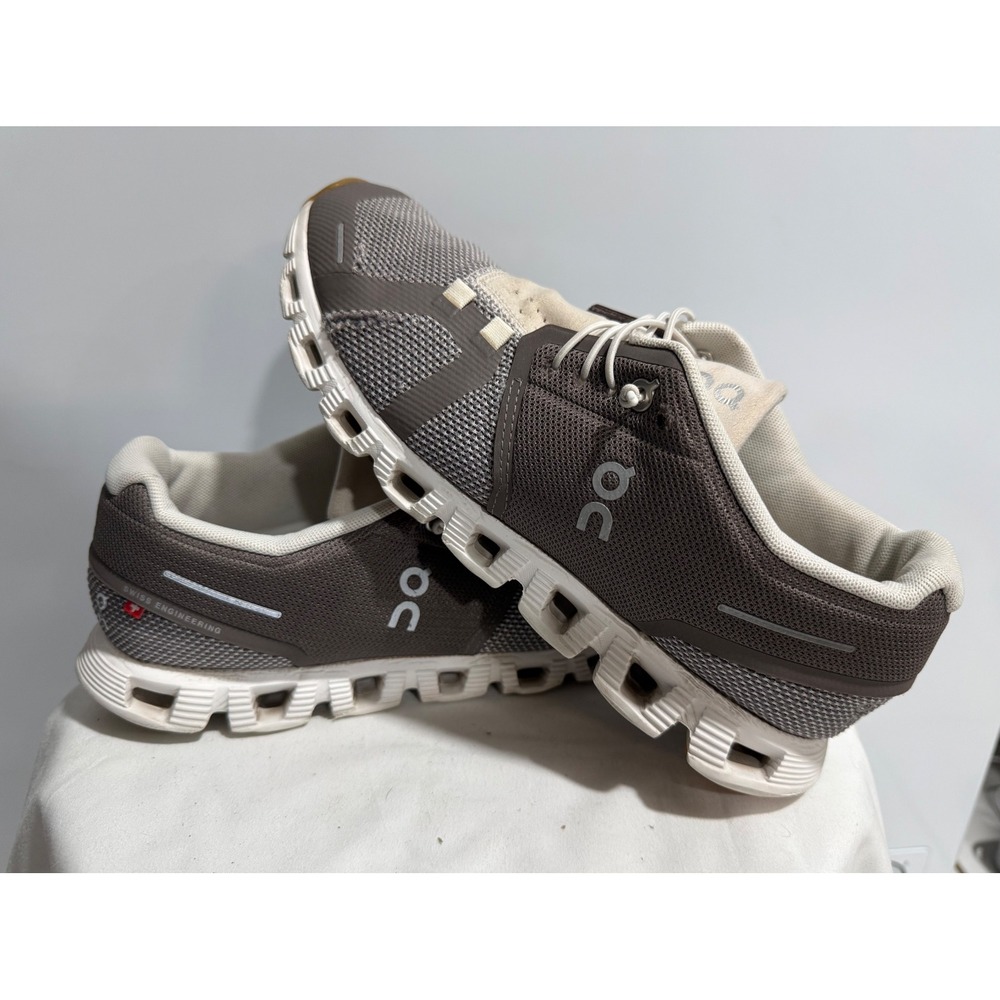 On Running Cloud Gray White Women's Sneakers 79.98149 US 8.5 EU 40